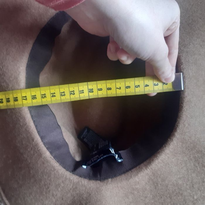 Pălărie din lână Zara