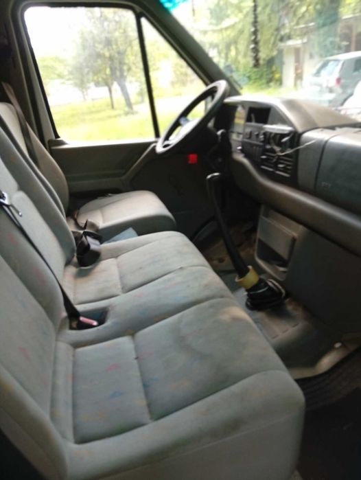 Продавам Бус VW LT