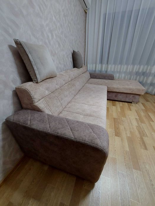 Диван угловой б/у