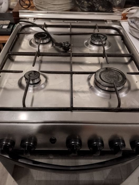 Aragaz Inox-Slver Indesit,latime-50cm