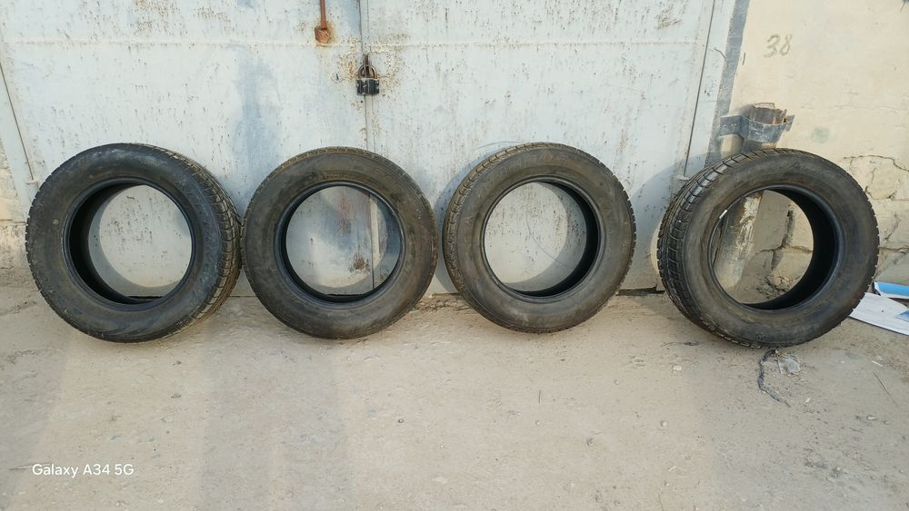 Продаётся зимние шины