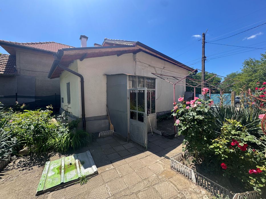 Продава се Къща в с. Бреница, Област Плевен - 500 кв.м за 100 €/кв.м - Снимка #4