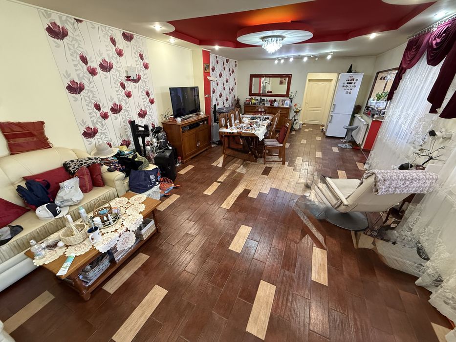 Ofer spre vânzare casă pe un nivel în Zona străzii Careiului / KFC