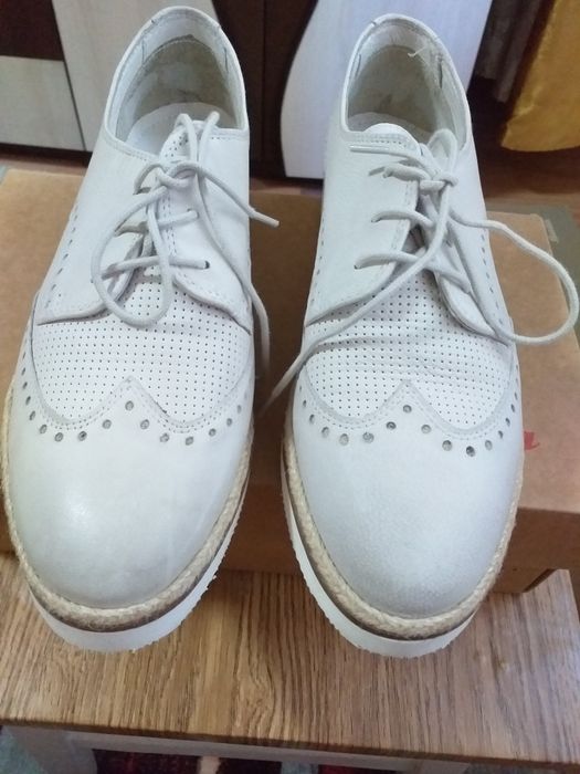 Vand pantofi PIER ONE Bata,unisex,noi, gri,  40,pret 100lei negociabil