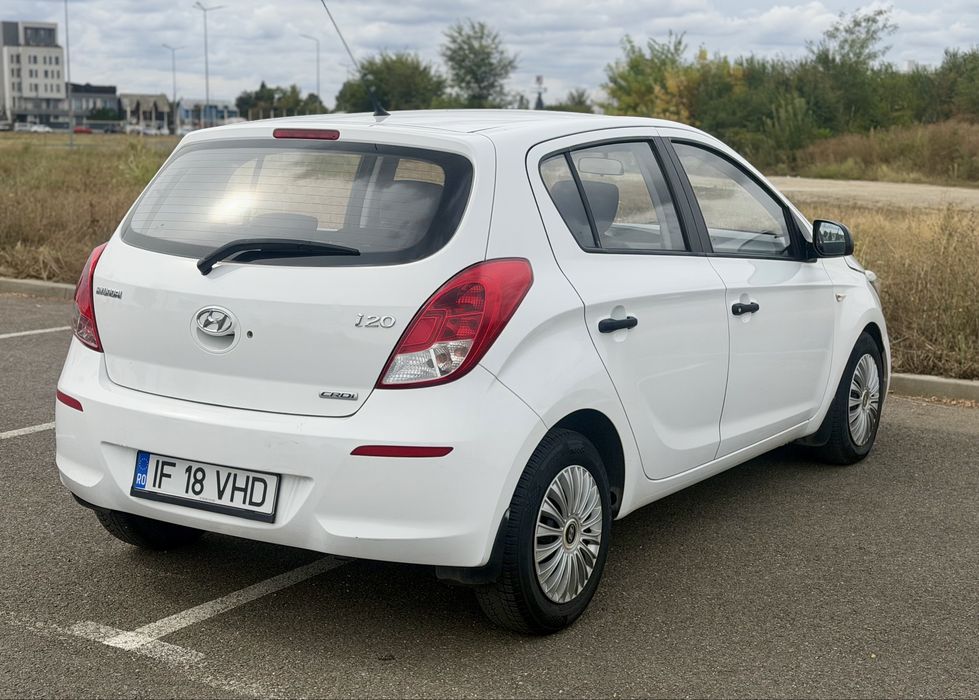 HYUNDAI i20 2015 — imagine 4
