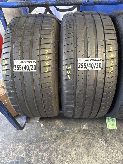 255/40/20 Michelin