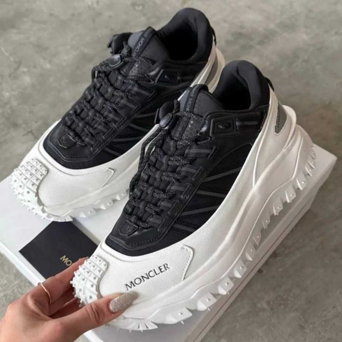 Moncler Trailgrip Gtx "Black/White"