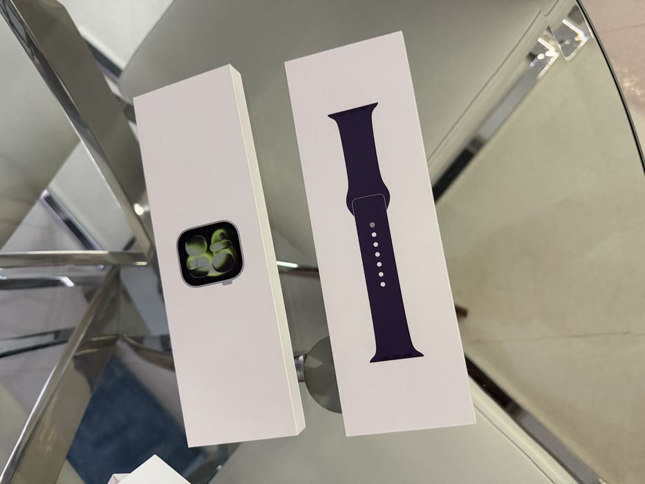 Apple watch 11  GPS 46mm Silver