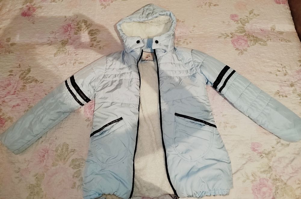 Куртки все один размер