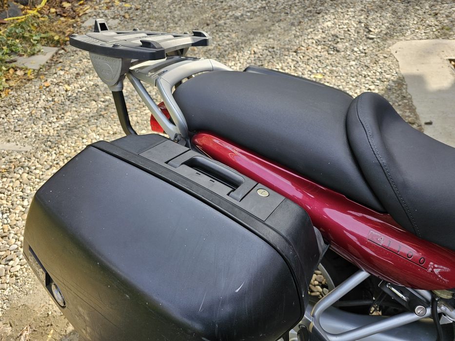 Motocicleta BMW R1100R