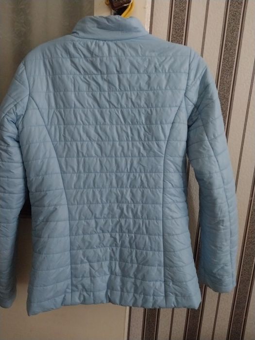 Куртка  женская   .