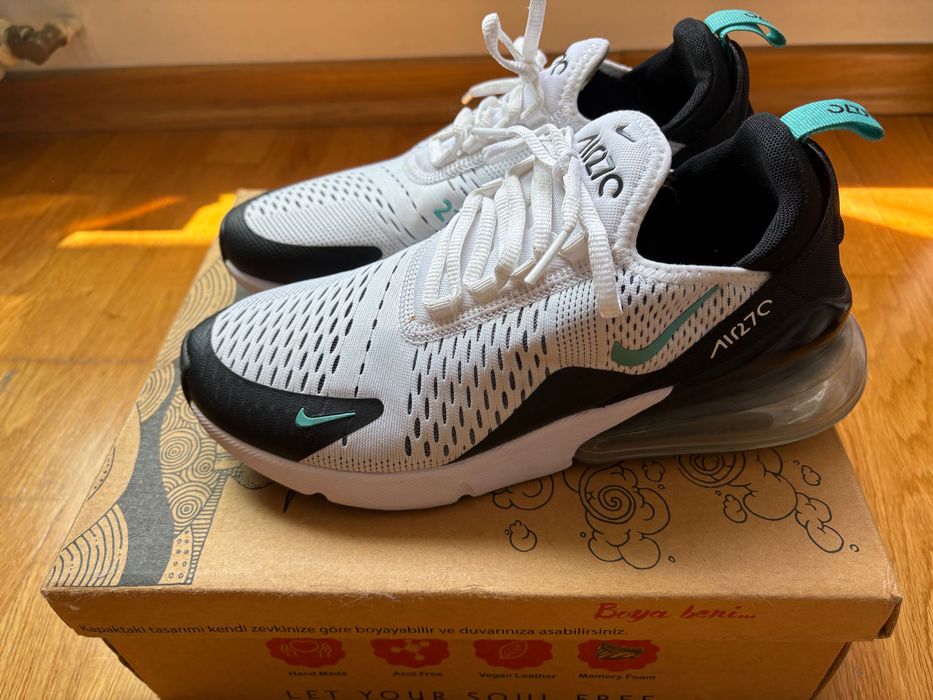 Маратонки Nike air max 270
