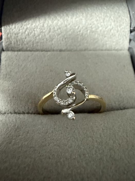 Бриллиантовое кольцо 750 пробы