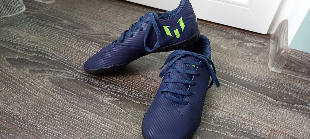 Спортни обувки/стоножки