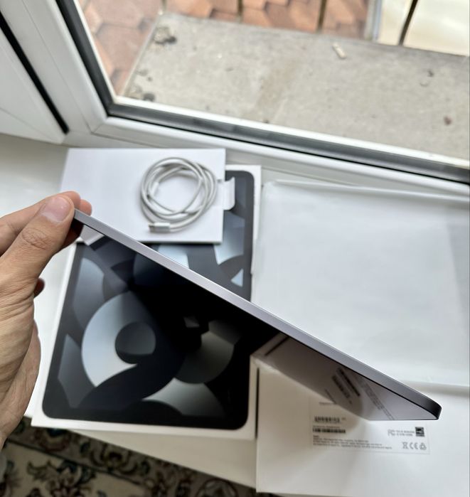 iPad Air 5 (M1) Gray 64GB WiFi
