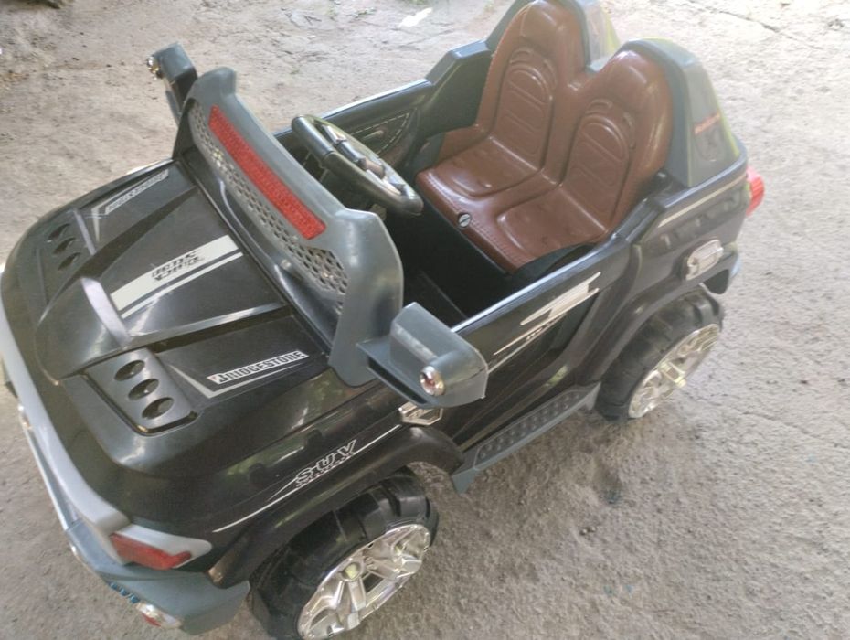 Электромашинка детская