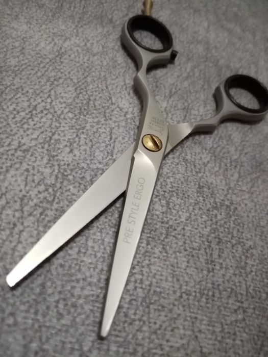 Продам ножницы для стрижки волос
