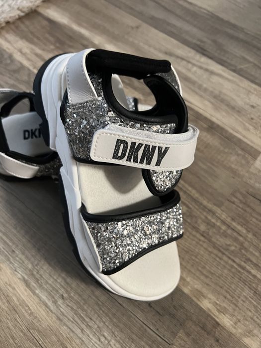 Детски сандали DKNY