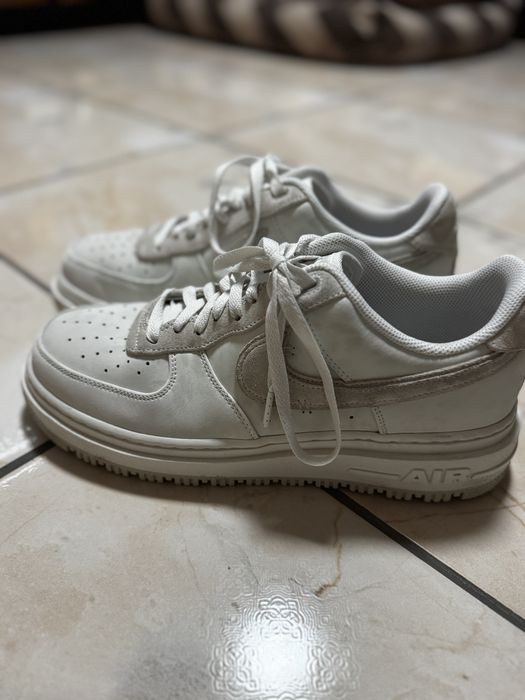 Nike Air Force 1 Luxe
