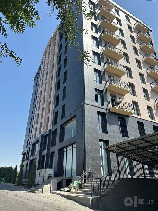 На Махтумкули продается своя новостройка 100 кв.м рядом с Livingood