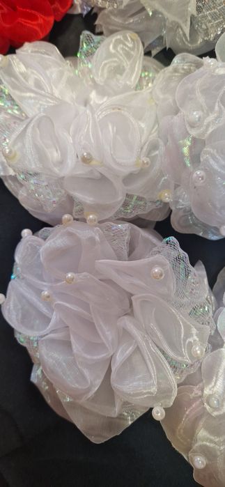 Продаются банты белые