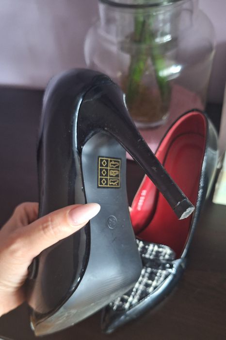 Подарявам обувки 36н