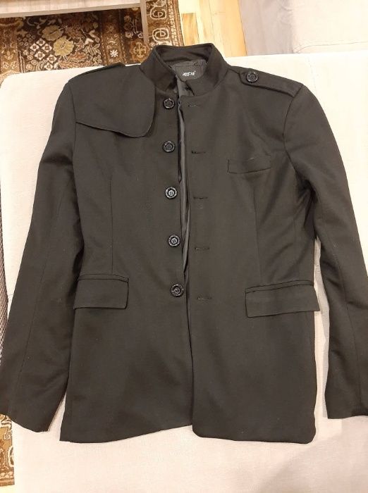 Мъжко спортно-елегантно връхно сако