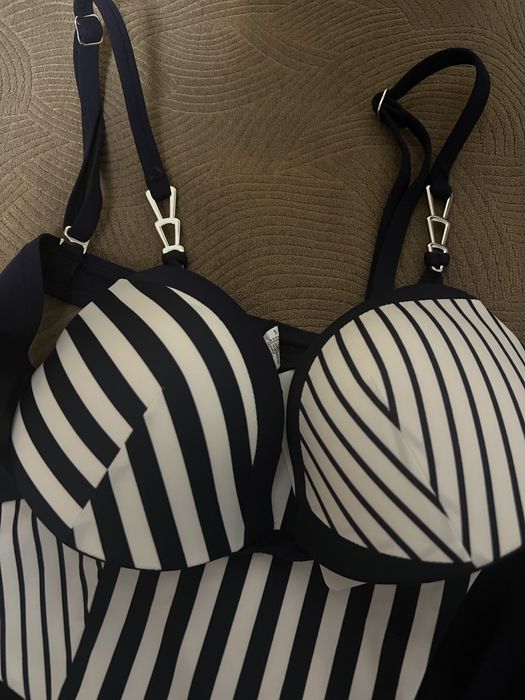 Дамски бански френски, марков