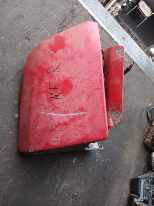 Фара Мазда 323F в оригинале