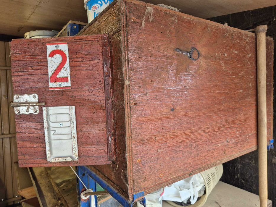 Coteț animale cu spații pentru fătare