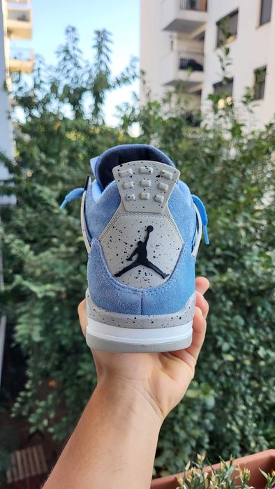 Jordan 4 University Blue