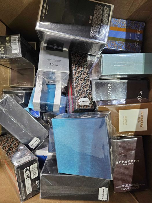 Parfum Original noi la cutie!