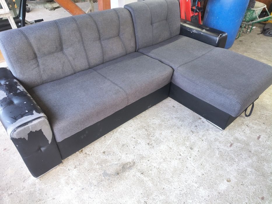 Vând canapea extensibila cu lada depozitare