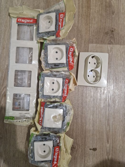 Розетки набор в комплекте