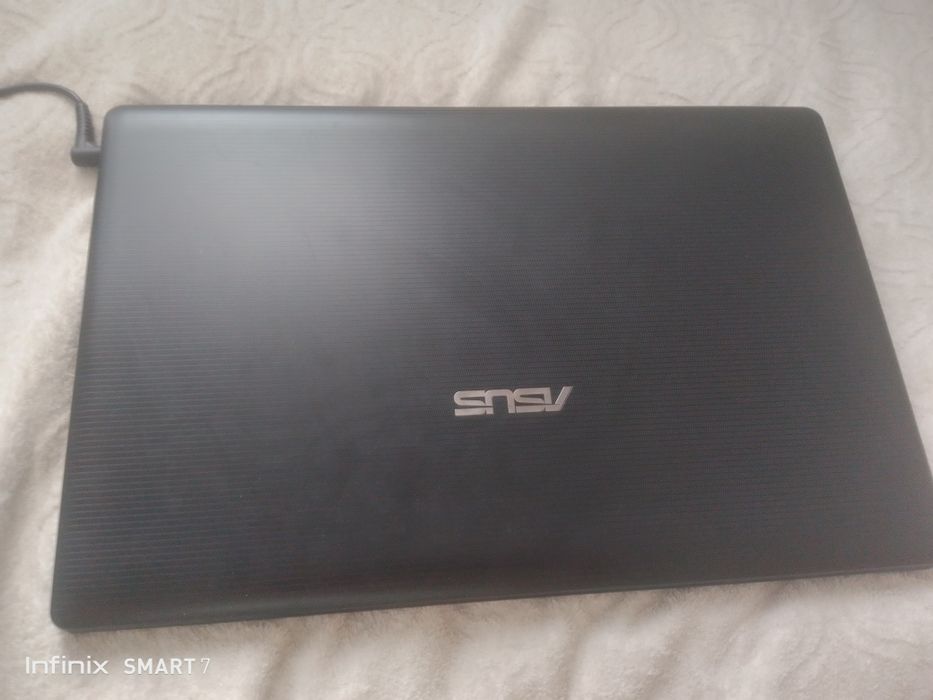 Asus X75V.      .