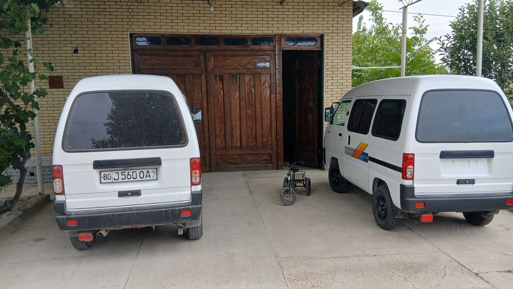 Дамас авто машина сотилади
