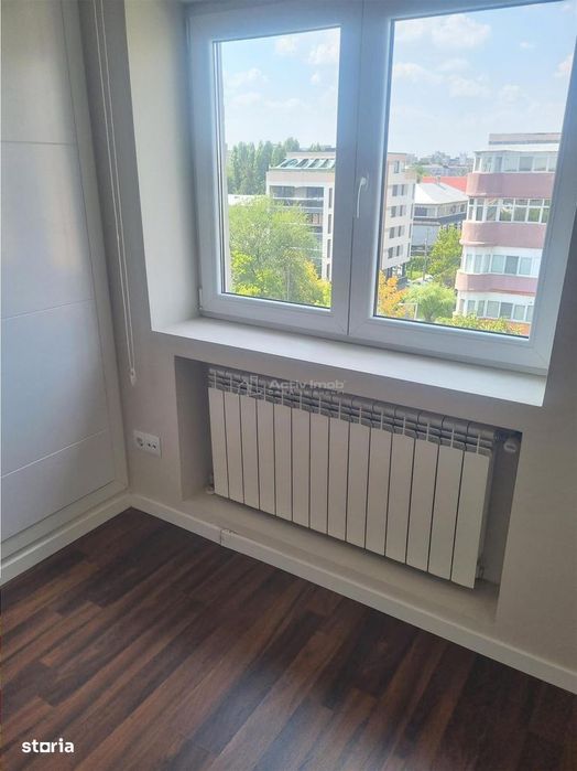 Apartament 5 camere  cu scara interioara tip  penthouse -doua etaje