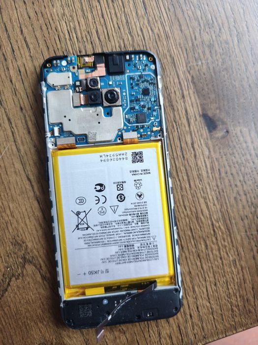 Продавам Motorola G9 play за части