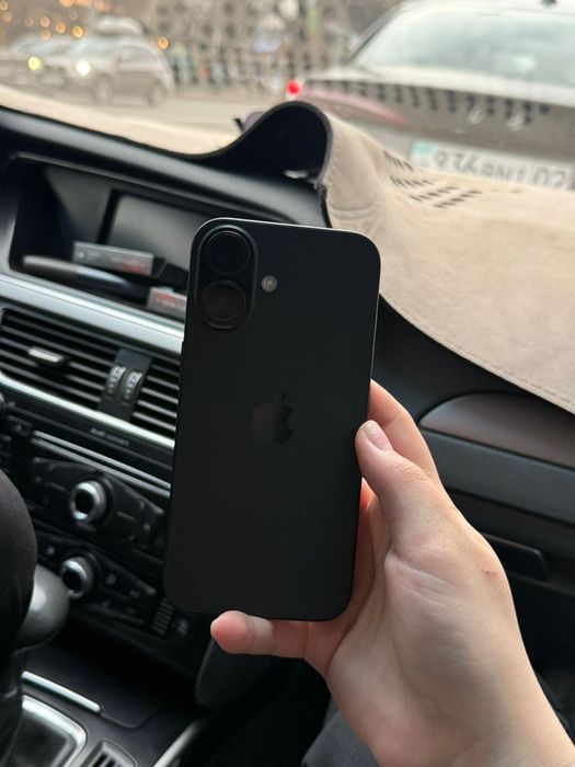 iPhone 16 в идеальном состояний