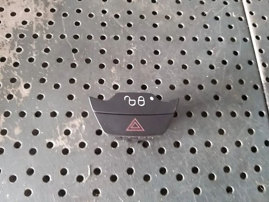Butoane avarii blocare deblocare usi ford fiesta 6 cb1 ccn