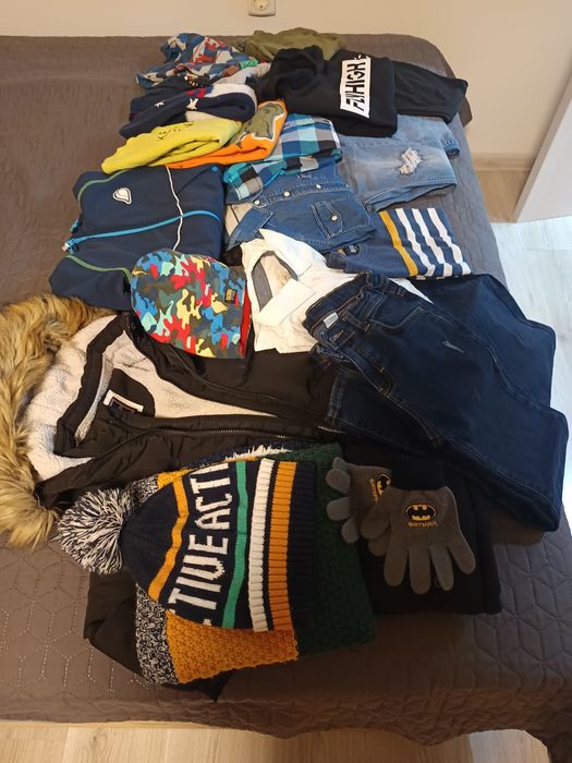 Лот от детски есенно-зимни дрехи ръст134-140