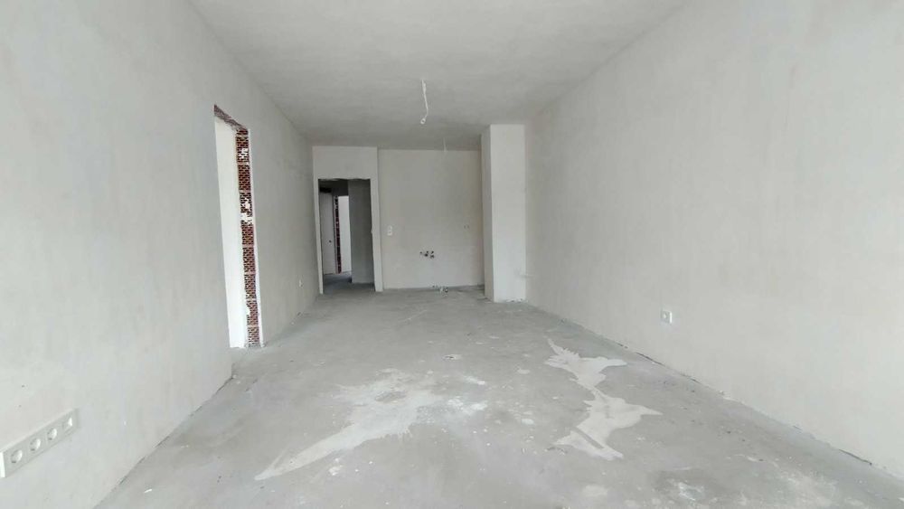 Продава се Тристаен апартамент в Варна, Аспарухово - 100 кв.м за 1370 €/кв.м - Снимка #2