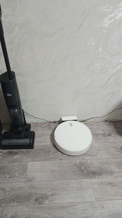 Продам робот пылесос.