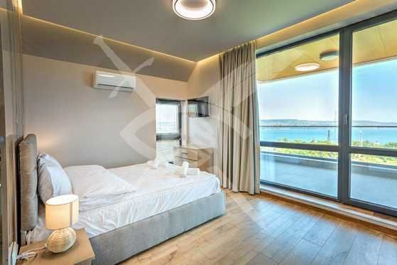 Четиристаен апартамент в района на Галата- 161072