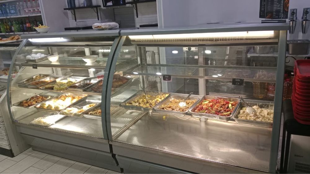 Продам витринный холодильник