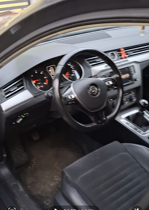 Vand sau schimb volkswagen passat