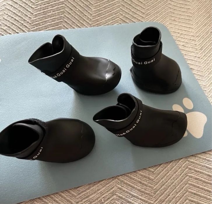 Продам новую обувь для собак