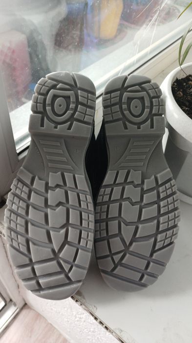 Продам обувь ботинки полуботинки новые