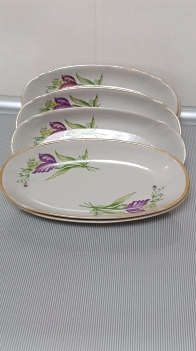 Тарелки форфоровые