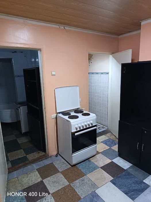 Чилозор хозиработ масчити йонида болларга 3 хона 400$